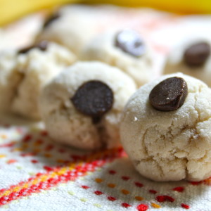 Healthy Cookie Dough Bites (For Breakfast?!?!?)