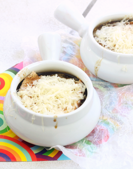 https://www.foodiefiasco.com/wp-content/uploads/2014/04/Onion-Soup-10.png