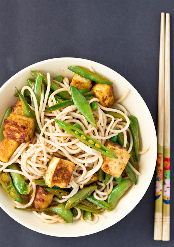 Chinese Tofu Veggie Chow Mein